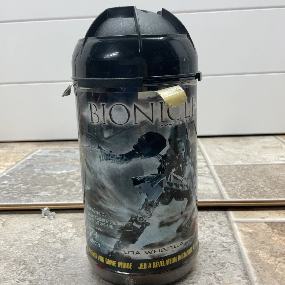 LEGO Bionicle 8603 Toa Whenua Metru Nui Figure with Canister and Kanoka Disk